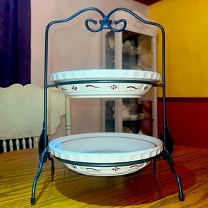 Longaberger wrought iron 2 pie stand